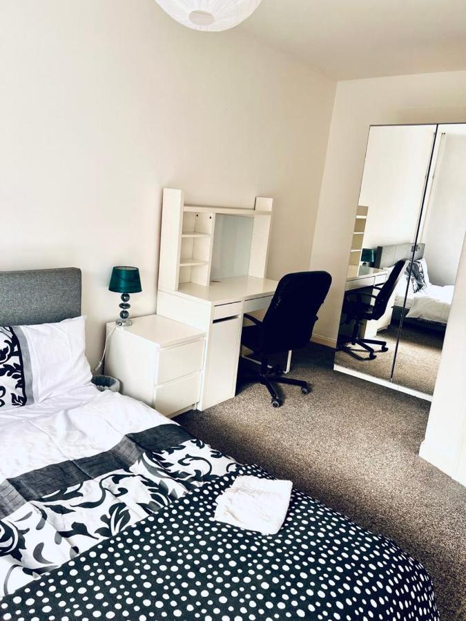 Private Room Close To Leeds University And City Centre 外观 照片