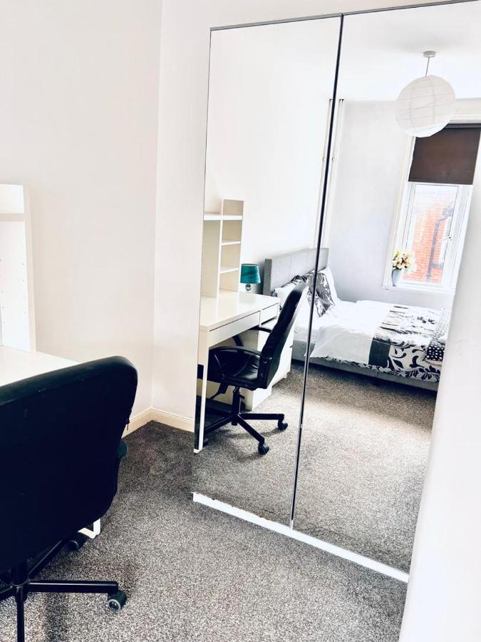 Private Room Close To Leeds University And City Centre 外观 照片