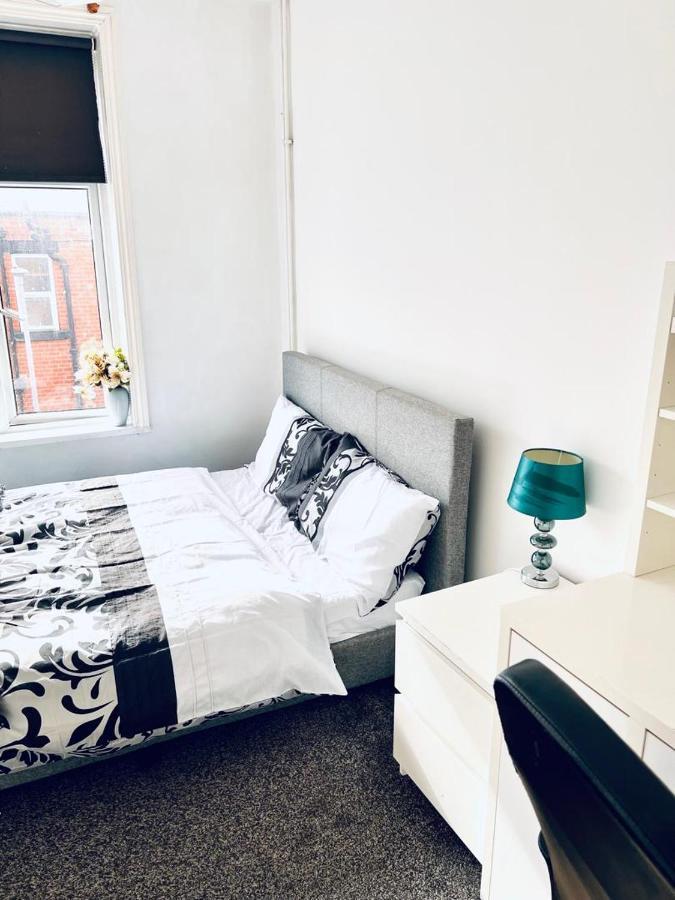 Private Room Close To Leeds University And City Centre 外观 照片