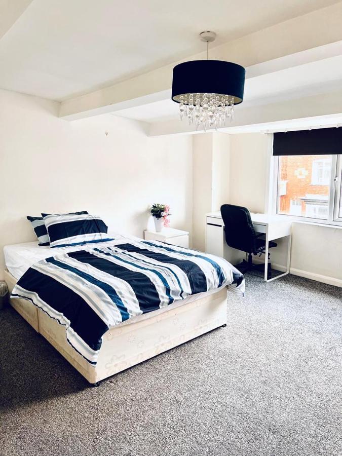 Private Room Close To Leeds University And City Centre 外观 照片